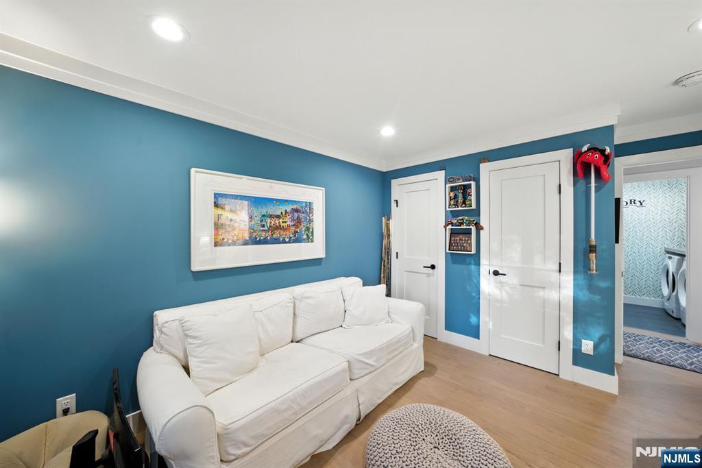 Cresskill, New Jersey, 07626, United States, 5 Bedrooms Bedrooms, ,5 BathroomsBathrooms,Residential,Active,1929433