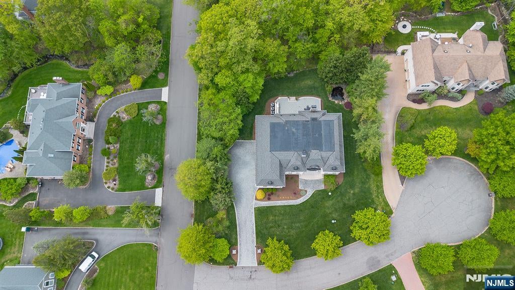 Upper Saddle River, New Jersey, 07458, United States, 6 Bedrooms Bedrooms, ,7 BathroomsBathrooms,Residential,Active,2045761