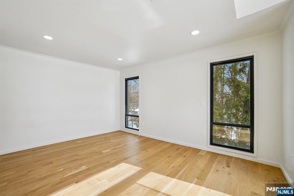 Par-Troy Hills Twp., New Jersey, 07054, United States, 4 Bedrooms Bedrooms, ,4 BathroomsBathrooms,Residential,Active,2021621