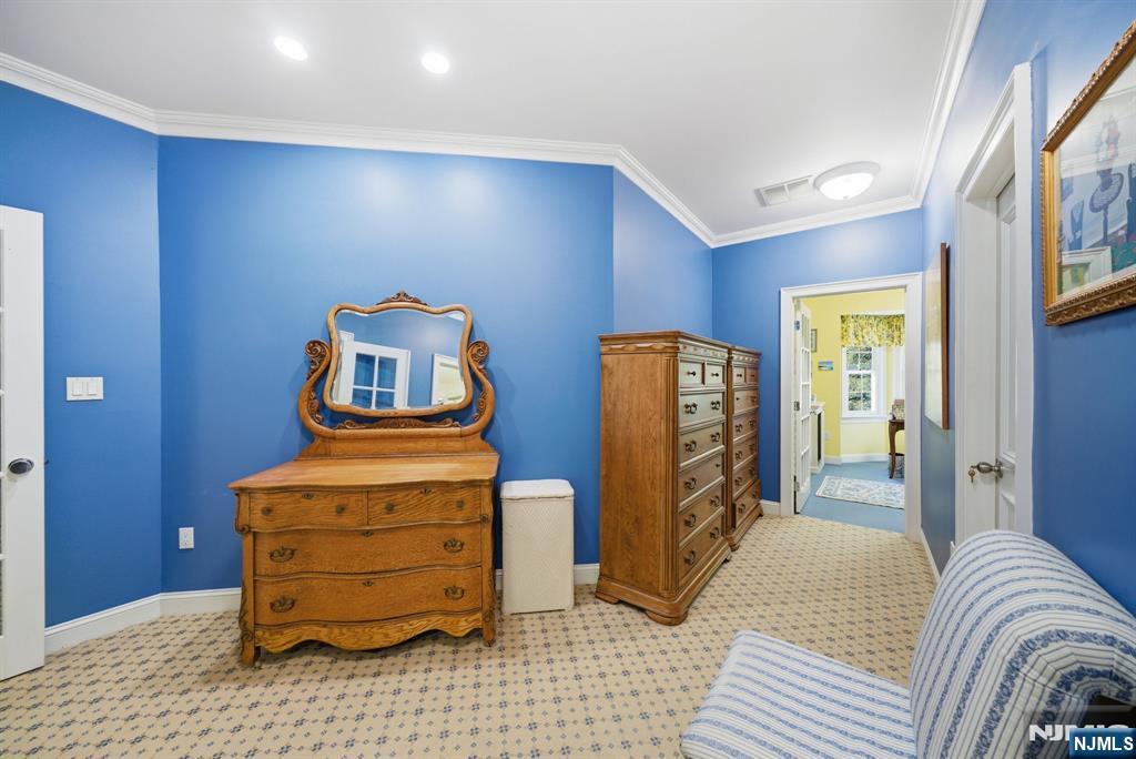 Tenafly, New Jersey, 07670, United States, 5 Bedrooms Bedrooms, ,5 BathroomsBathrooms,Residential,Active,1968424