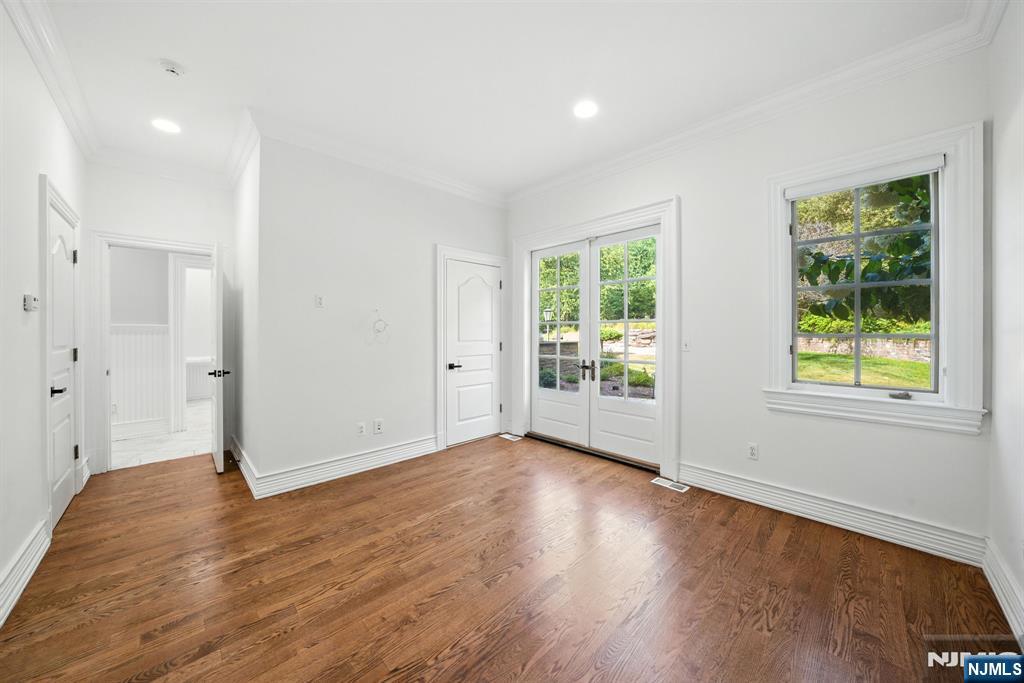 Tenafly, New Jersey, 07670, United States, 7 Bedrooms Bedrooms, ,9 BathroomsBathrooms,Residential,Active,1919077