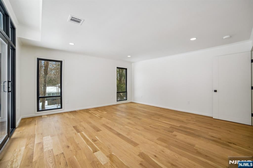 Par-Troy Hills Twp., New Jersey, 07054, United States, 4 Bedrooms Bedrooms, ,4 BathroomsBathrooms,Residential,Active,2021621