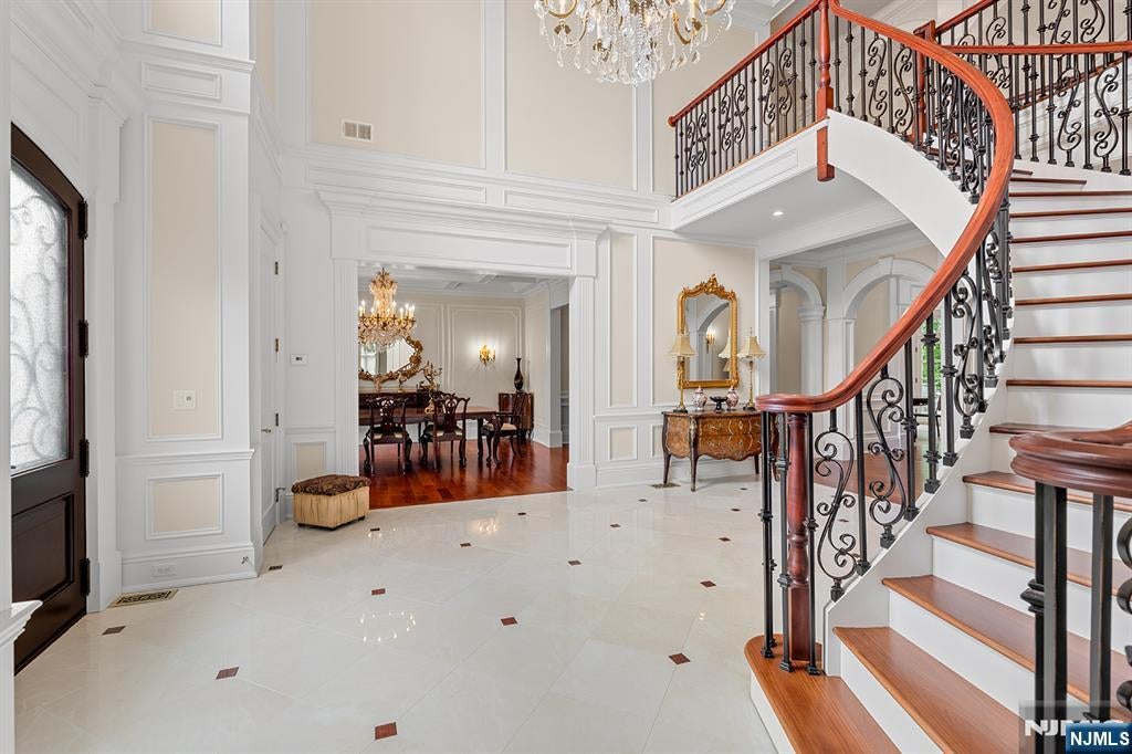 Upper Saddle River, New Jersey, 07458, United States, 6 Bedrooms Bedrooms, ,7 BathroomsBathrooms,Residential,Active,2045761