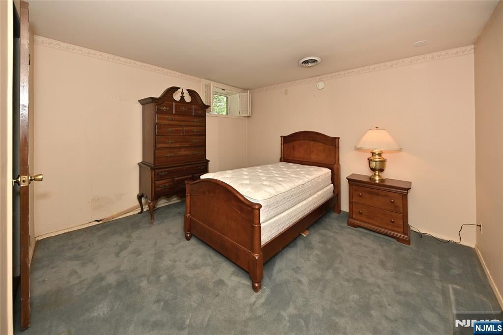 Englewood Cliffs, New Jersey, 07632, United States, 5 Bedrooms Bedrooms, ,4 BathroomsBathrooms,Residential,Active,1929465