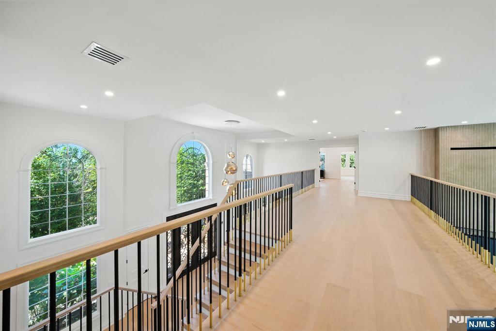 Tenafly, New Jersey, 07670, United States, 6 Bedrooms Bedrooms, ,7 BathroomsBathrooms,Residential,Active,1927680