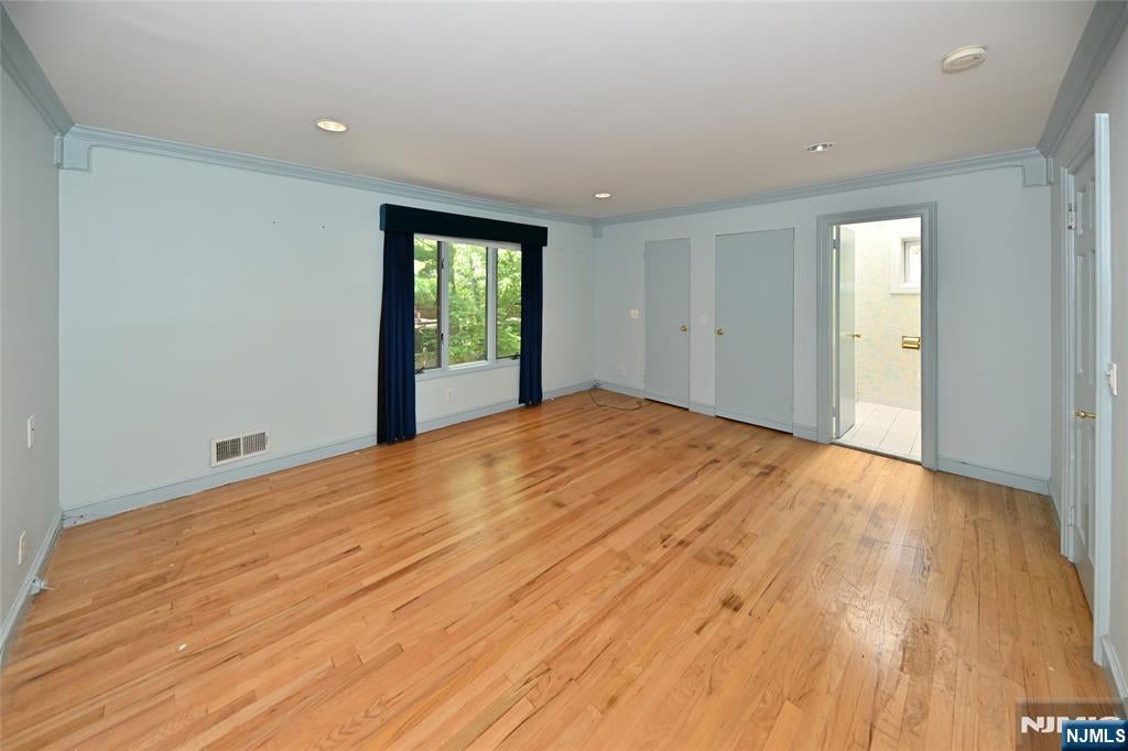 Englewood Cliffs, New Jersey, 07632, United States, 5 Bedrooms Bedrooms, ,4 BathroomsBathrooms,Residential,Active,1929465