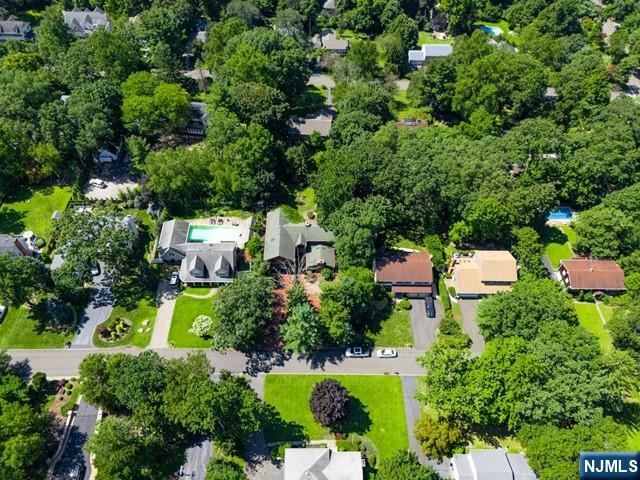 Mahwah, New Jersey, 07430, United States, 4 Bedrooms Bedrooms, ,4 BathroomsBathrooms,Residential,Pending,1993641