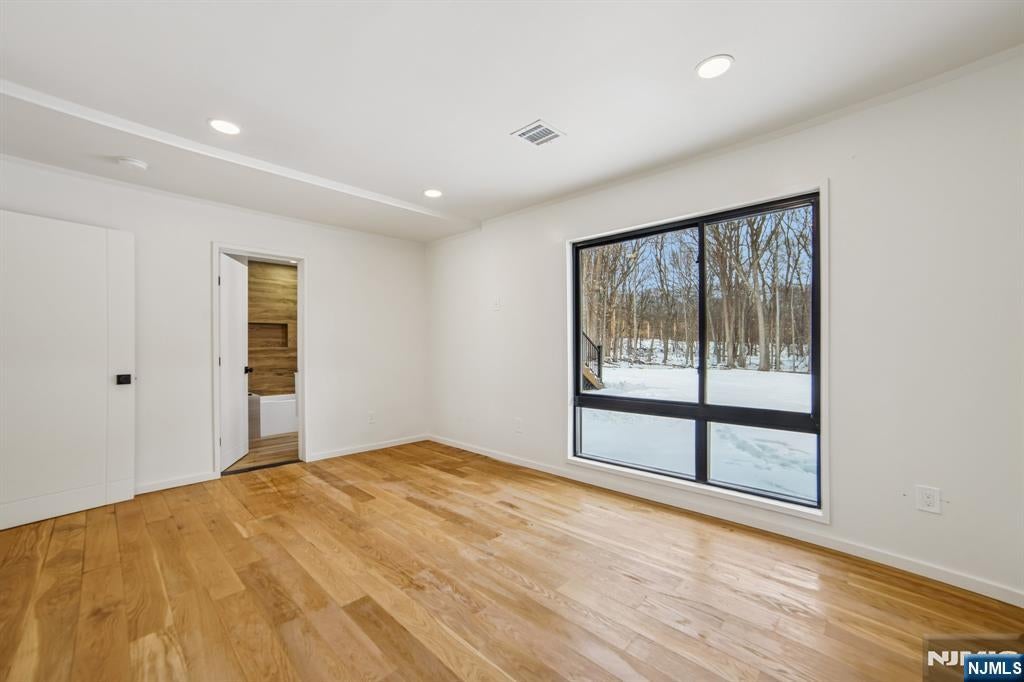 Par-Troy Hills Twp., New Jersey, 07054, United States, 4 Bedrooms Bedrooms, ,4 BathroomsBathrooms,Residential,Active,2021621