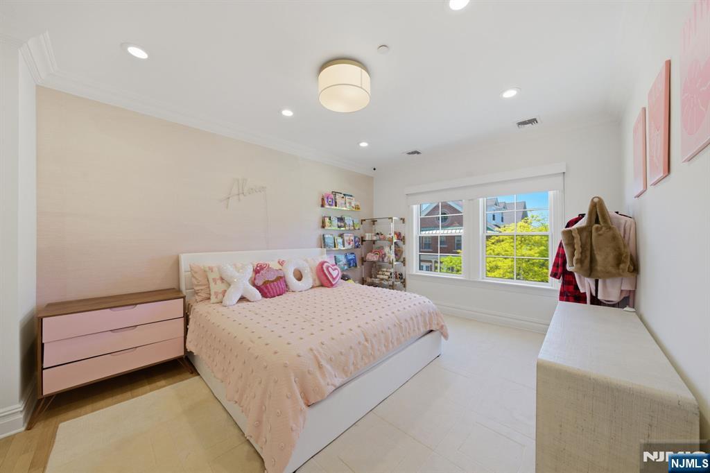 Tenafly, New Jersey, 07670, United States, 4 Bedrooms Bedrooms, ,5 BathroomsBathrooms,Residential,Active,2045606