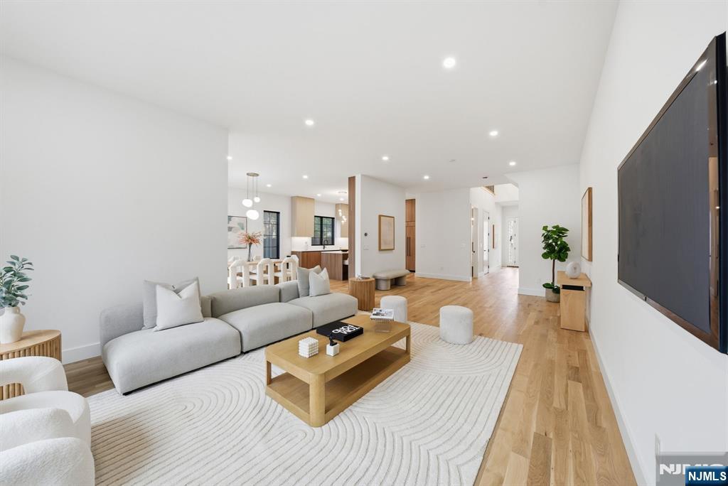 Demarest, New Jersey, 07627, United States, 4 Bedrooms Bedrooms, ,5 BathroomsBathrooms,Residential,Active,1997574