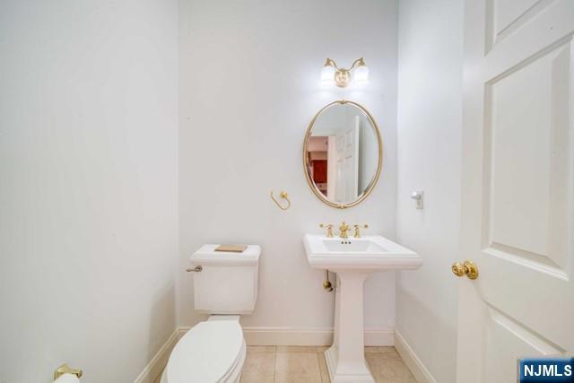 Englewood Cliffs, New Jersey, 07632, United States, 5 Bedrooms Bedrooms, ,5 BathroomsBathrooms,Residential,Active,2051981
