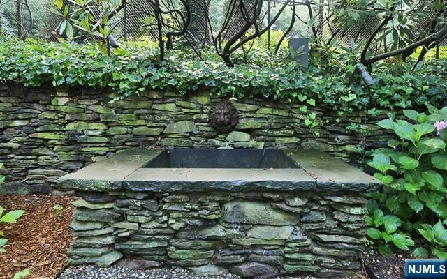 Tenafly, New Jersey, 07670, United States, 4 Bedrooms Bedrooms, ,4 BathroomsBathrooms,Residential,Active,2010150