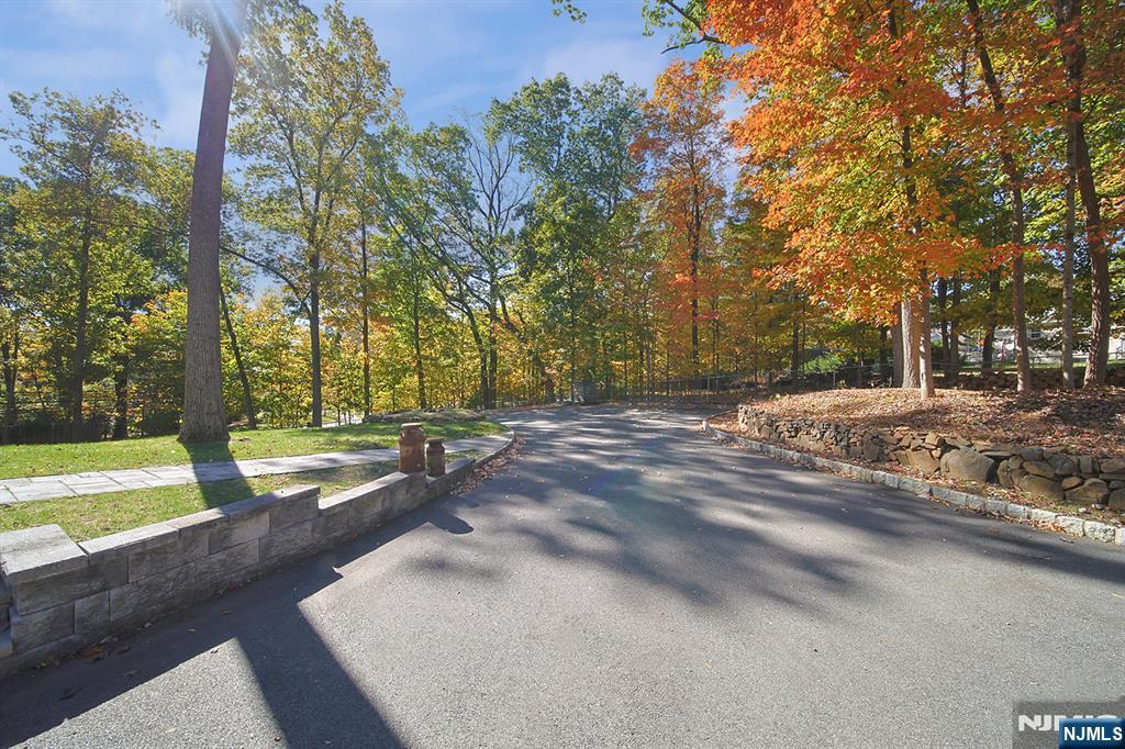 Warren, New Jersey, 07059, United States, 3 Bedrooms Bedrooms, ,5 BathroomsBathrooms,Residential,Active,1965824