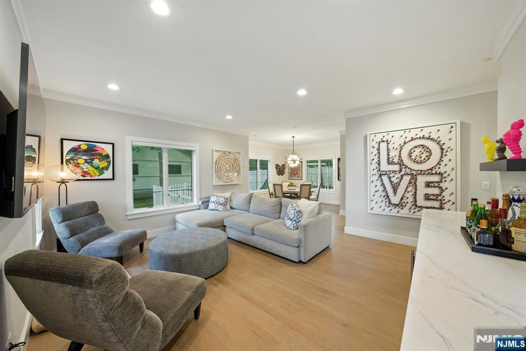 Cresskill, New Jersey, 07626, United States, 5 Bedrooms Bedrooms, ,5 BathroomsBathrooms,Residential,Active,1929433