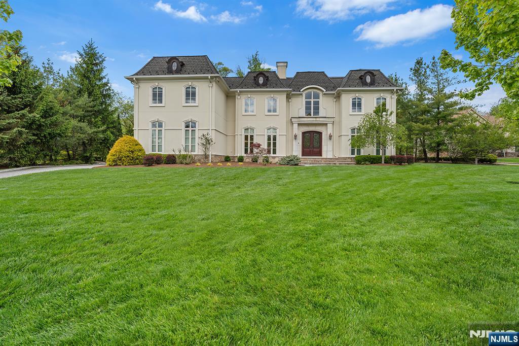 Upper Saddle River, New Jersey, 07458, United States, 6 Bedrooms Bedrooms, ,7 BathroomsBathrooms,Residential,Active,2045761