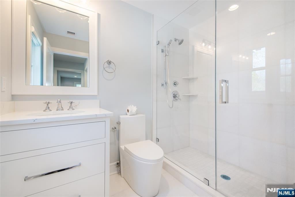 Demarest, New Jersey, 07627, United States, 5 Bedrooms Bedrooms, ,7 BathroomsBathrooms,Residential,Active,2037533