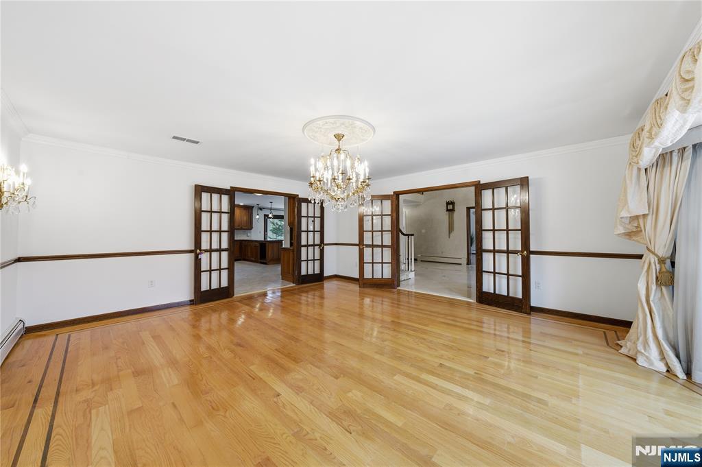 Cresskill, New Jersey, 07626, United States, 5 Bedrooms Bedrooms, ,5 BathroomsBathrooms,Residential,Active,2007619