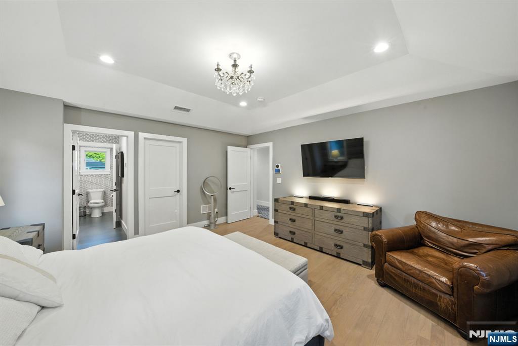 Cresskill, New Jersey, 07626, United States, 5 Bedrooms Bedrooms, ,5 BathroomsBathrooms,Residential,Active,1929433