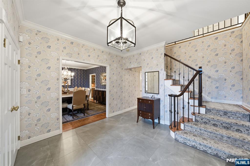 Tenafly, New Jersey, 07670, United States, 6 Bedrooms Bedrooms, ,4 BathroomsBathrooms,Residential,Pending,2007021