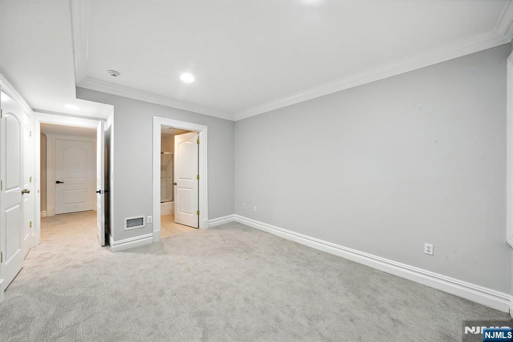 Tenafly, New Jersey, 07670, United States, 7 Bedrooms Bedrooms, ,9 BathroomsBathrooms,Residential,Active,1919077