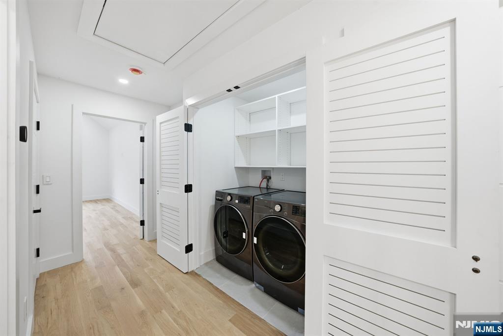 Demarest, New Jersey, 07627, United States, 4 Bedrooms Bedrooms, ,5 BathroomsBathrooms,Residential,Active,1997574