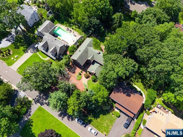 Mahwah, New Jersey, 07430, United States, 4 Bedrooms Bedrooms, ,4 BathroomsBathrooms,Residential,Pending,1993641