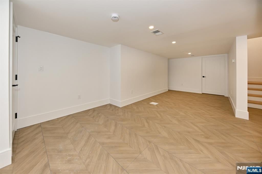 River Edge, New Jersey, 07661, United States, 5 Bedrooms Bedrooms, ,6 BathroomsBathrooms,Residential,Active,2014946