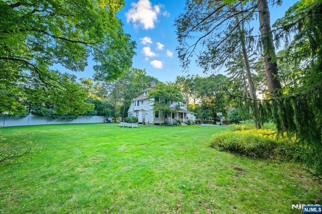 Tenafly, New Jersey, 07670, United States, 6 Bedrooms Bedrooms, ,4 BathroomsBathrooms,Residential,Active,1945075