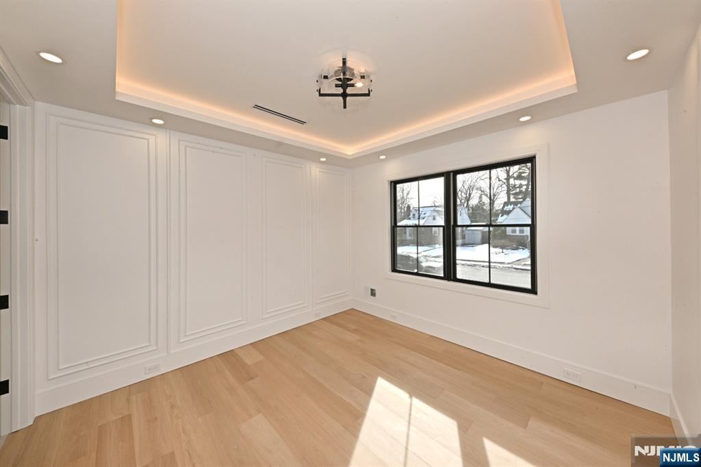 River Edge, New Jersey, 07661, United States, 5 Bedrooms Bedrooms, ,6 BathroomsBathrooms,Residential,Active,2014946