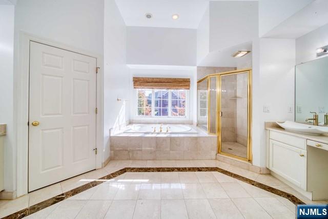 Englewood Cliffs, New Jersey, 07632, United States, 5 Bedrooms Bedrooms, ,5 BathroomsBathrooms,Residential,Active,2051981