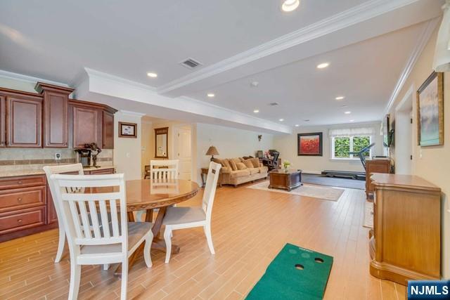 North Caldwell, New Jersey, 07006, United States, 3 Bedrooms Bedrooms, ,4 BathroomsBathrooms,Residential,Active,2008294