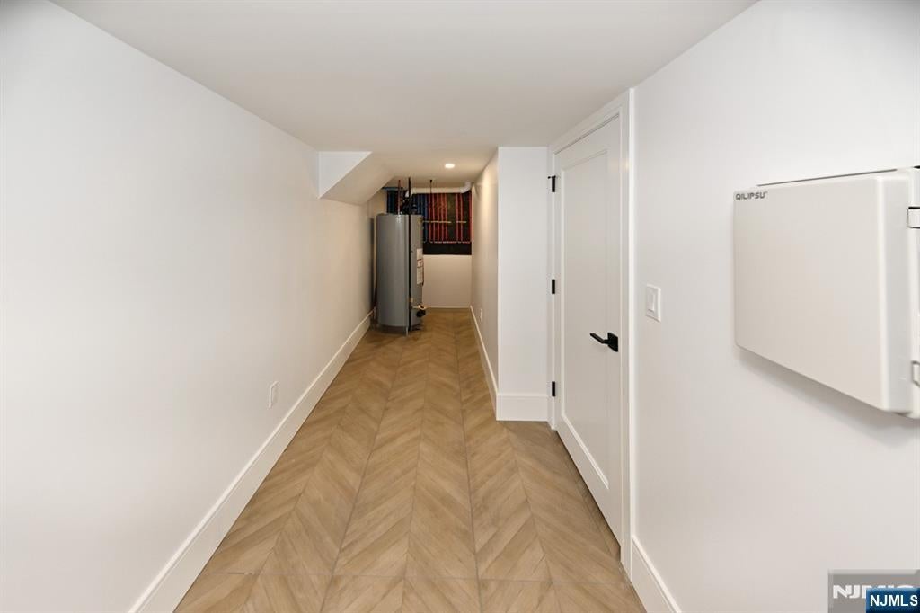 River Edge, New Jersey, 07661, United States, 5 Bedrooms Bedrooms, ,6 BathroomsBathrooms,Residential,Active,2014946