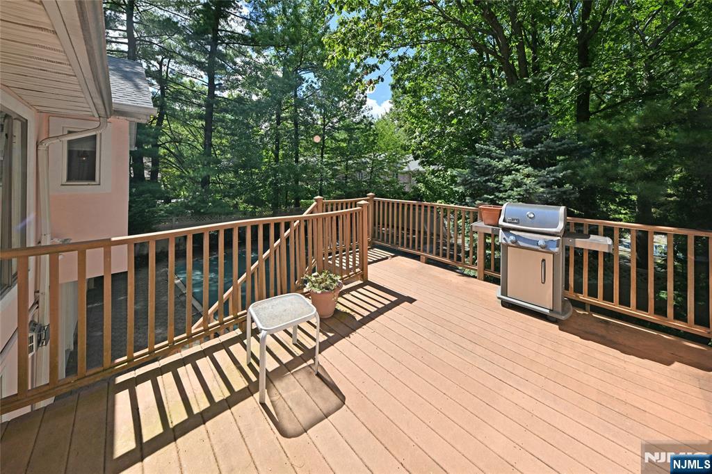 Englewood Cliffs, New Jersey, 07632, United States, 5 Bedrooms Bedrooms, ,4 BathroomsBathrooms,Residential,Active,1929465
