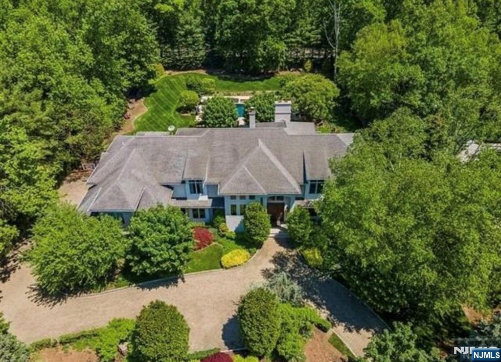 Tenafly, New Jersey, 07670, United States, 6 Bedrooms Bedrooms, ,7 BathroomsBathrooms,Residential,Active,2043827