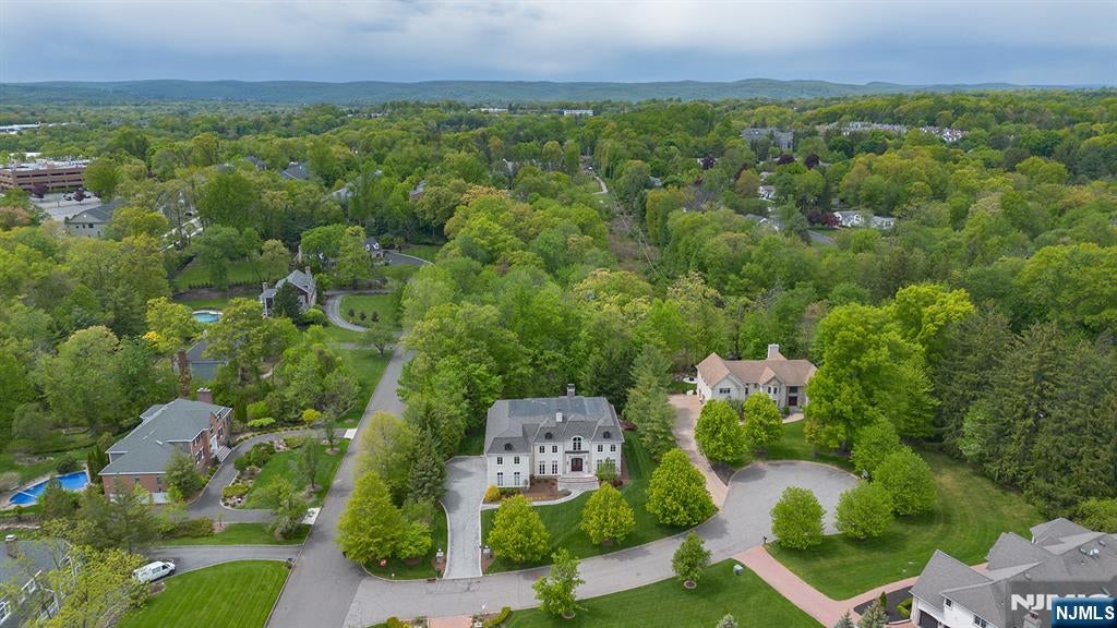 Upper Saddle River, New Jersey, 07458, United States, 6 Bedrooms Bedrooms, ,7 BathroomsBathrooms,Residential,Active,2045761