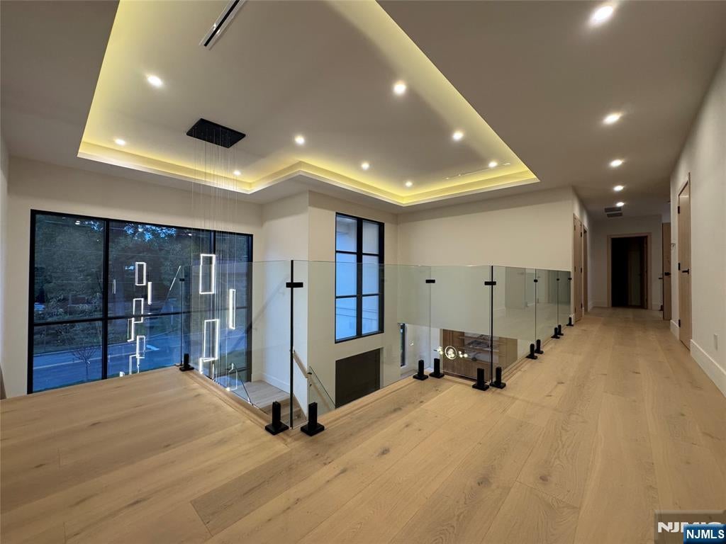 Englewood Cliffs, New Jersey, 07632, United States, 7 Bedrooms Bedrooms, ,8 BathroomsBathrooms,Residential,Active,1952040