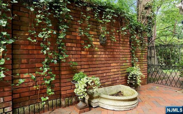 Tenafly, New Jersey, 07670, United States, 4 Bedrooms Bedrooms, ,4 BathroomsBathrooms,Residential,Active,2010150