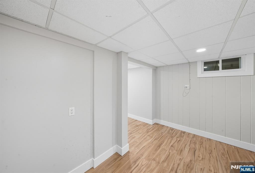 Tenafly, New Jersey, 07670, United States, 5 Bedrooms Bedrooms, ,4 BathroomsBathrooms,Residential,Active,1943831