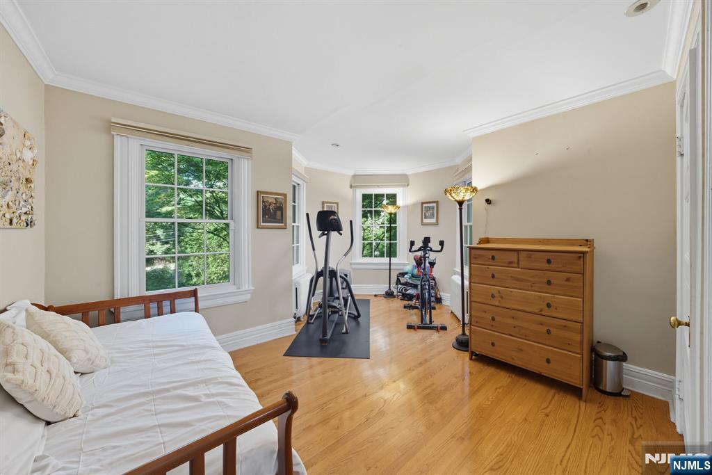 Tenafly, New Jersey, 07670, United States, 6 Bedrooms Bedrooms, ,4 BathroomsBathrooms,Residential,Active,1945075