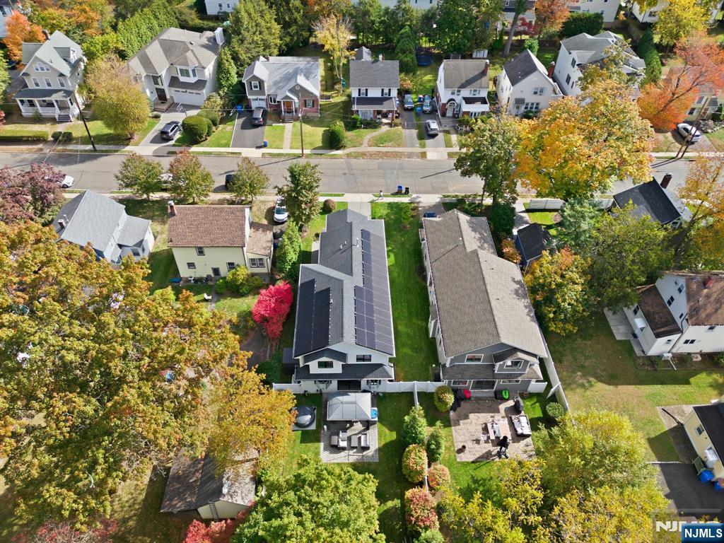 Tenafly, New Jersey, 07670, United States, 5 Bedrooms Bedrooms, ,5 BathroomsBathrooms,Residential,Active,1970990