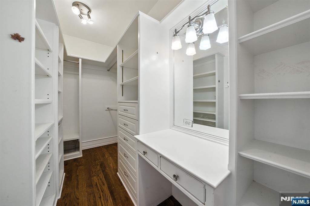 Tenafly, New Jersey, 07670, United States, 7 Bedrooms Bedrooms, ,9 BathroomsBathrooms,Residential,Active,1919077