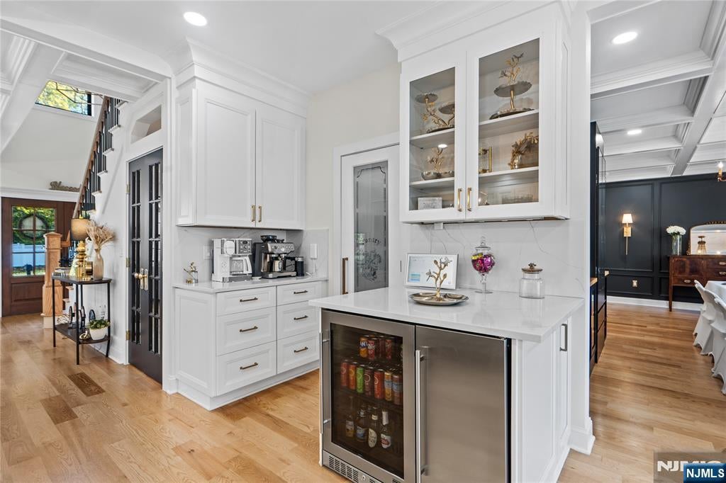 Roseland, New Jersey, 07068, United States, 4 Bedrooms Bedrooms, ,4 BathroomsBathrooms,Residential,Active,2045539