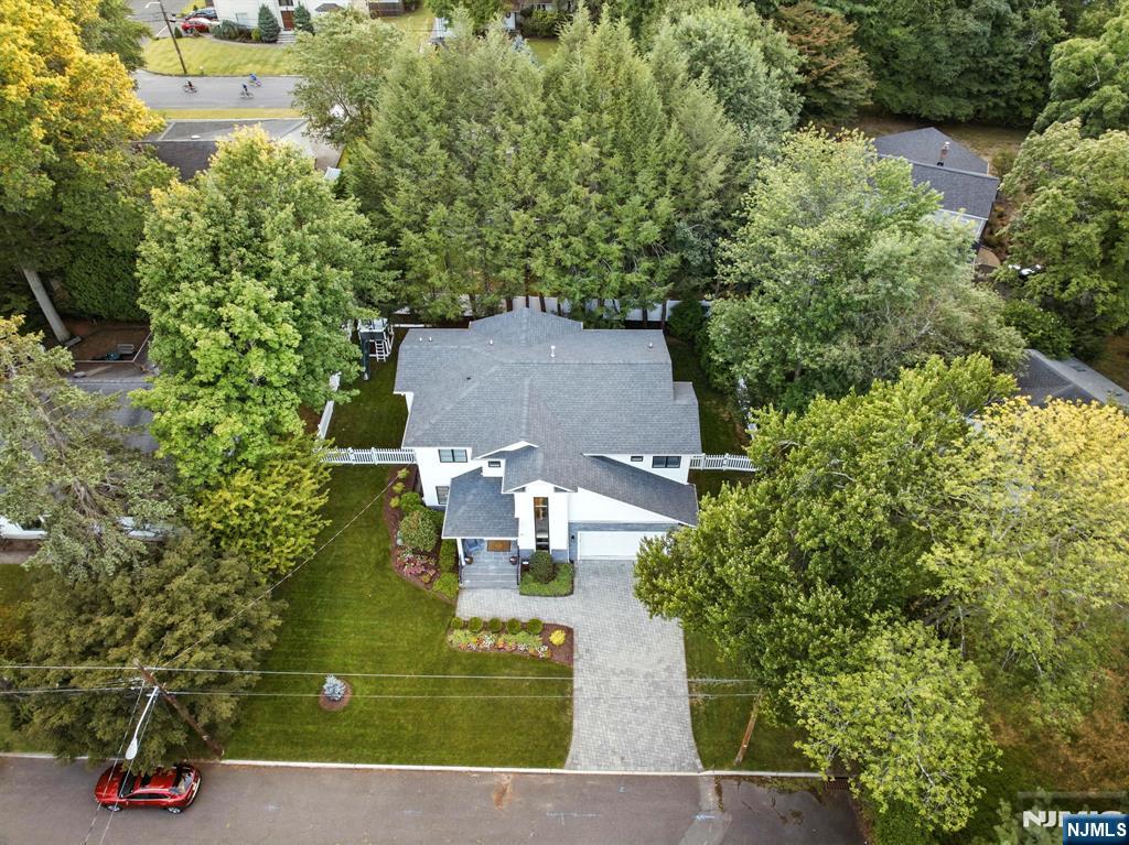 Cresskill, New Jersey, 07626, United States, 5 Bedrooms Bedrooms, ,5 BathroomsBathrooms,Residential,Active,1929433