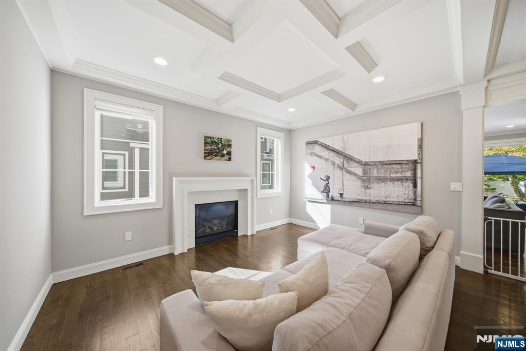 Tenafly, New Jersey, 07670, United States, 5 Bedrooms Bedrooms, ,5 BathroomsBathrooms,Residential,Active,1970990