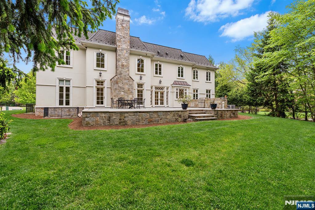 Upper Saddle River, New Jersey, 07458, United States, 6 Bedrooms Bedrooms, ,7 BathroomsBathrooms,Residential,Active,2045761