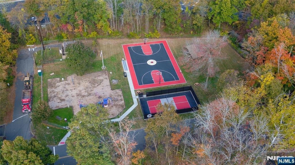 Roseland, New Jersey, 07068, United States, 4 Bedrooms Bedrooms, ,4 BathroomsBathrooms,Residential,Active,2045539