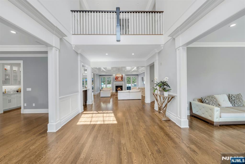 Upper Saddle River, New Jersey, 07458, United States, 5 Bedrooms Bedrooms, ,7 BathroomsBathrooms,Residential,Active,1945224