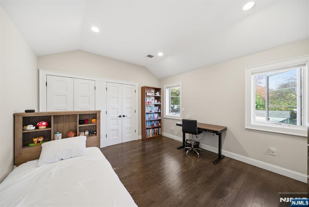 Tenafly, New Jersey, 07670, United States, 5 Bedrooms Bedrooms, ,5 BathroomsBathrooms,Residential,Active,1970990