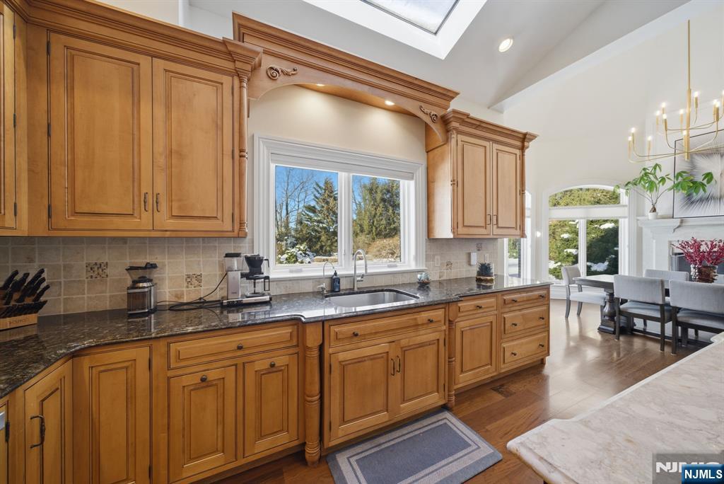 Cresskill, New Jersey, 07626, United States, 6 Bedrooms Bedrooms, ,8 BathroomsBathrooms,Residential,Active,2012941