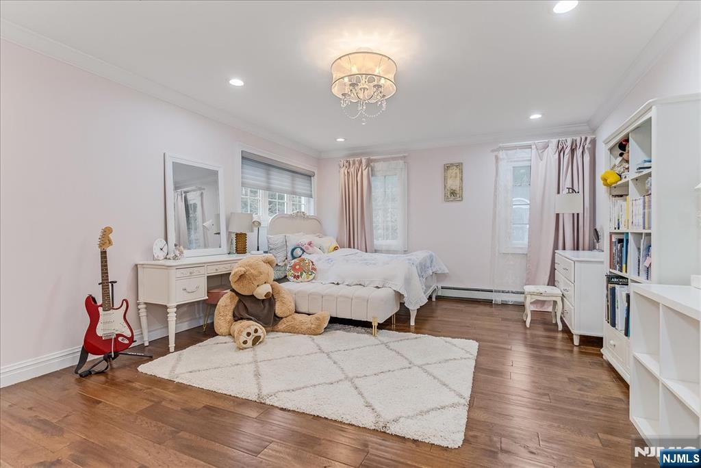 Upper Saddle River, New Jersey, 07458, United States, 4 Bedrooms Bedrooms, ,5 BathroomsBathrooms,Residential,Active,1964462